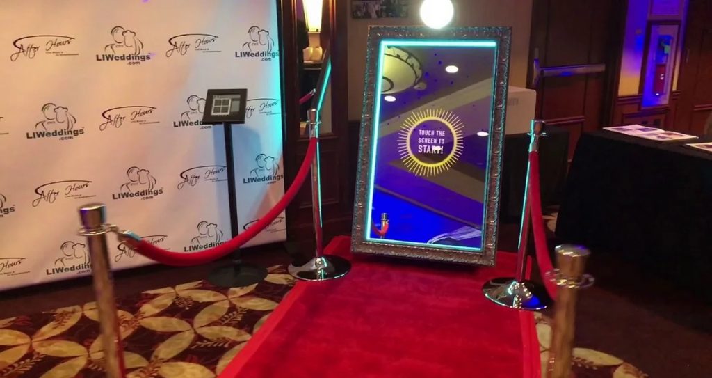 Mirror Booth 1024x543 1 - Photo Booth Hire